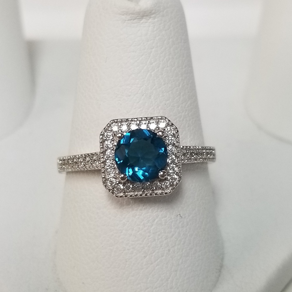 Sterling Silver 925 Natural 1ct Blue Topaz Ring